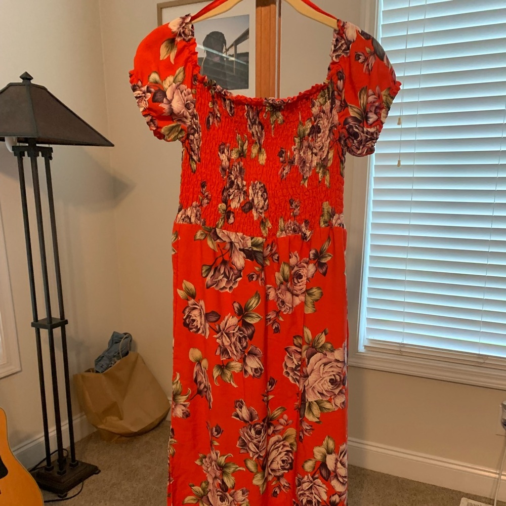 Cute red floral dress T.J. maxx NWOT